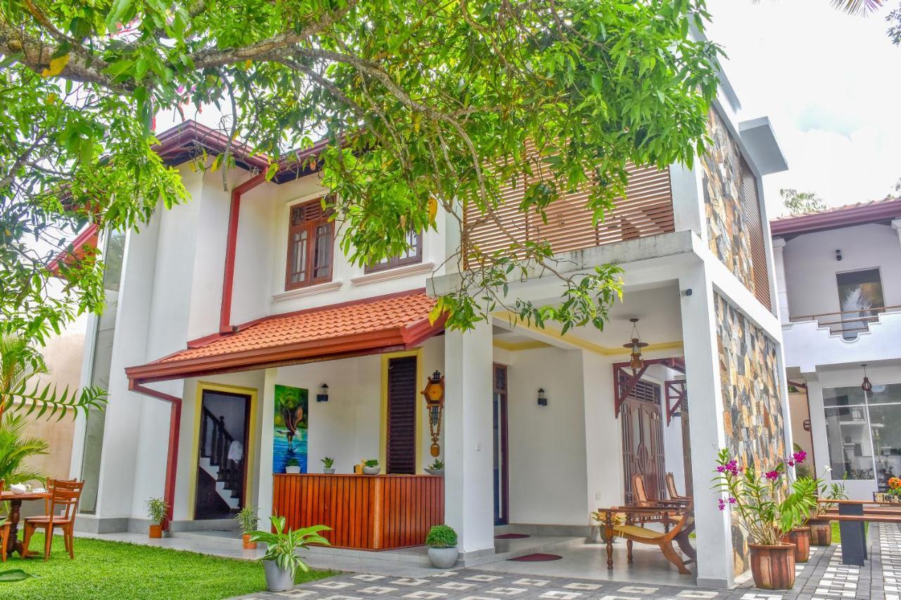 Villa De White Sambur ฮิกคาดูวา ภายนอก รูปภาพ