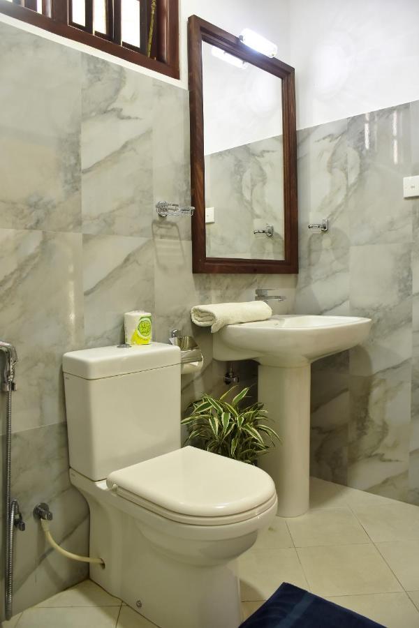 Villa De White Sambur ฮิกคาดูวา ภายนอก รูปภาพ