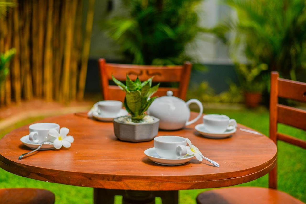 Villa De White Sambur ฮิกคาดูวา ภายนอก รูปภาพ