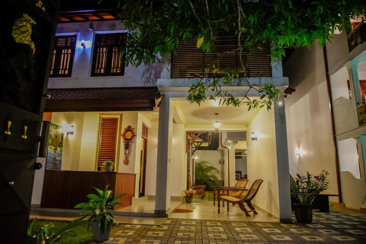 Villa De White Sambur ฮิกคาดูวา ภายนอก รูปภาพ